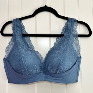 Understance Uplift Wireless Lace Plunge Bra 36D in Vintage Blue. Like new.